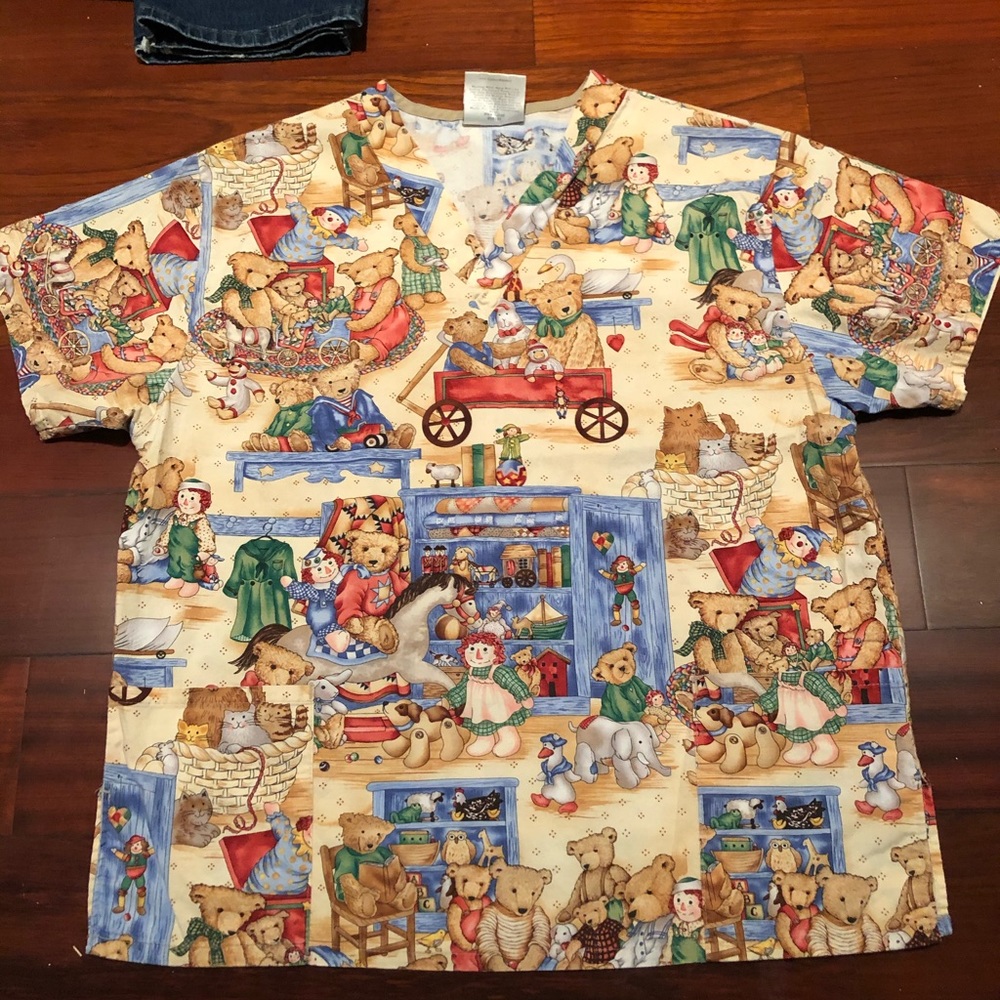 Scrub Top by White Swan size Med